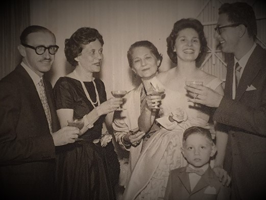 Franco Cenni, Elza Cantu Cenni(neta), Liddy Chiaffarelli (filha), Anna Maria ,Mario Cenni e Roberto Cenni(bisnetos de Luigi Chiaffarelli) 1958 