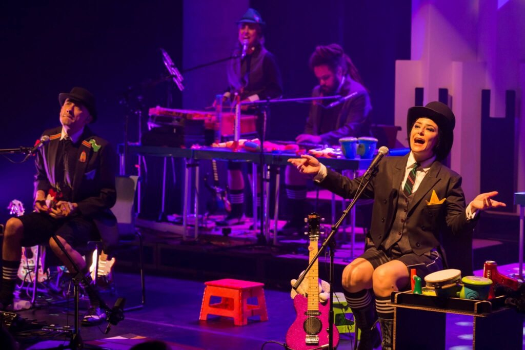 Pato Fu. cantores e compositores brasileiros